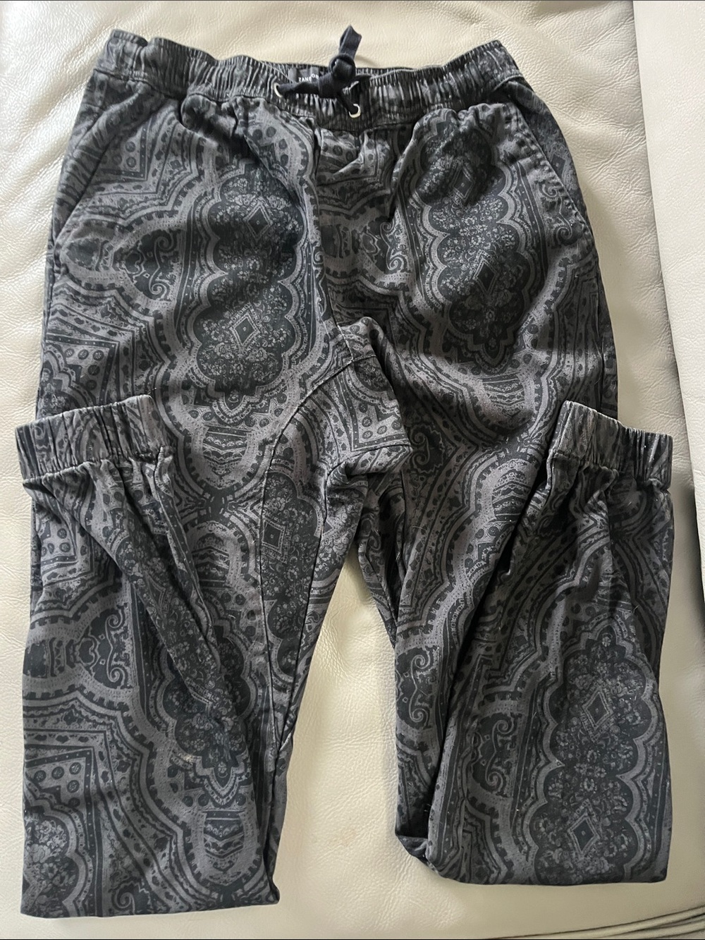 Zanerobe Sureshot Black Paisley Drawstring Men’s Joggers